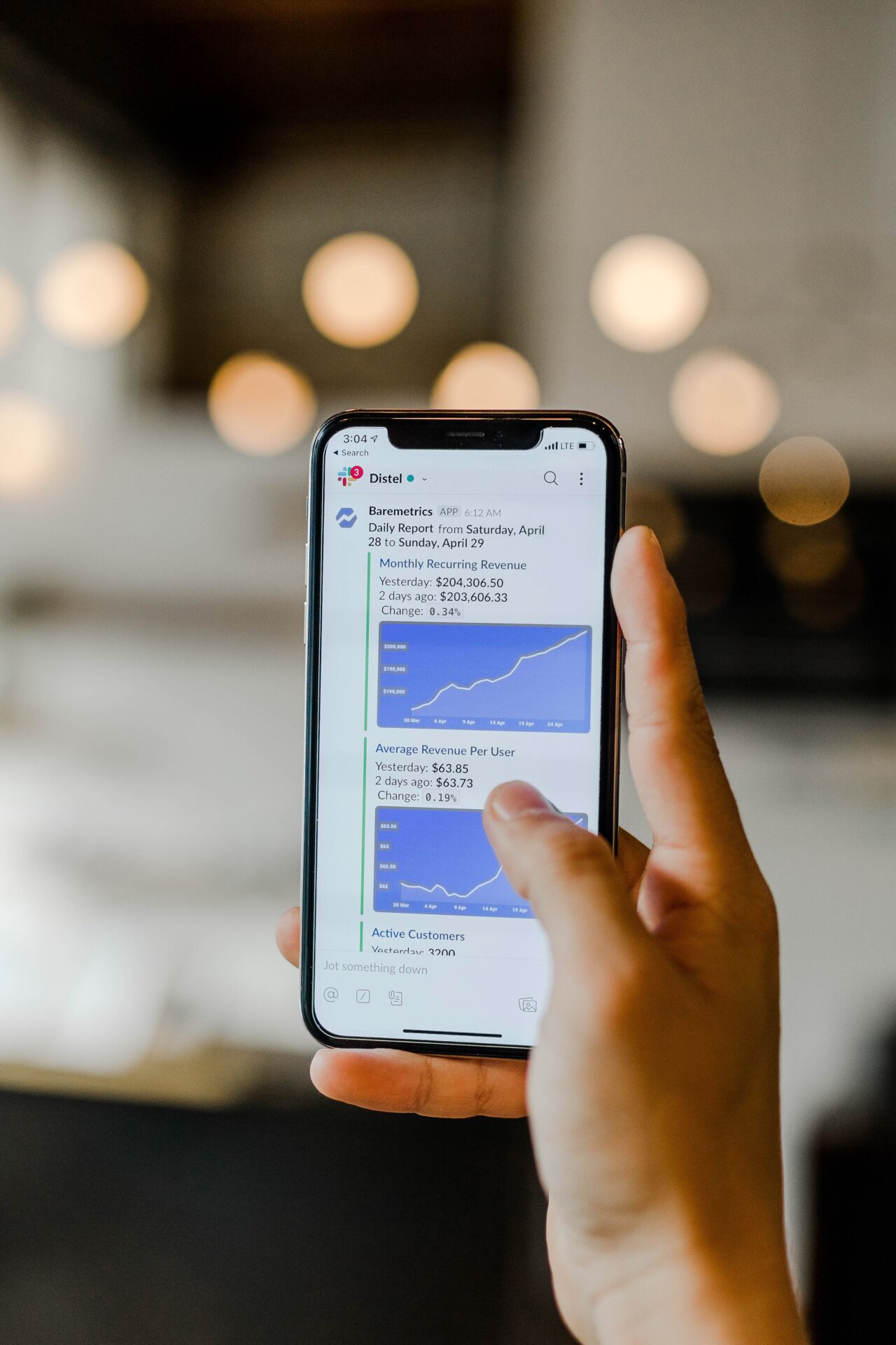 austin-distel-fEedoypsW_U-unsplash image of the cell phone